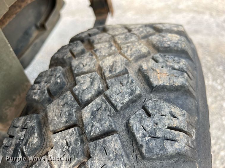 image for item LG9236 Suzuki M-DB51T  utility vehicle