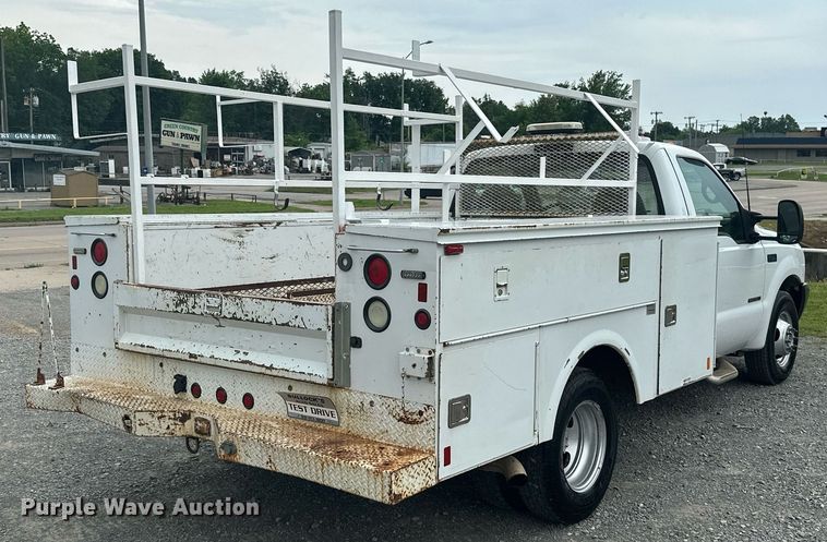 image for item LG9241 2002 Ford F350 Super Duty  utility bed pickup truck