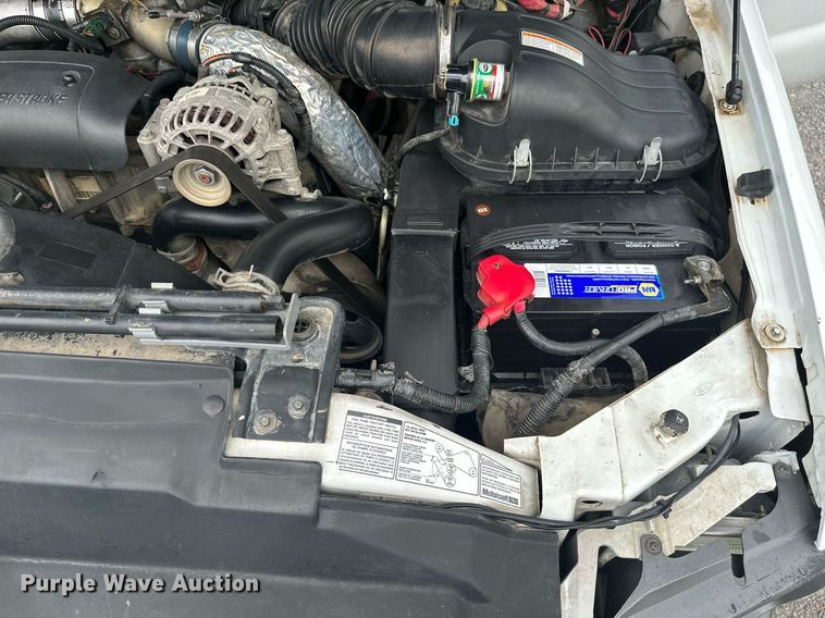 image for item LG9241 2002 Ford F350 Super Duty  utility bed pickup truck