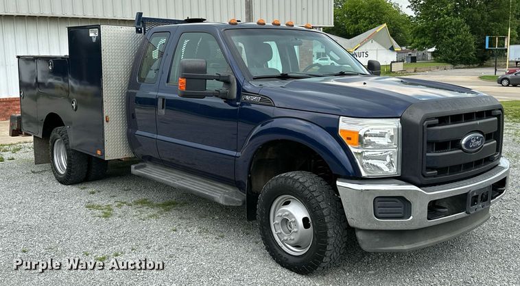 image for item LG9242 2012 Ford F350 Super Duty  SuperCab utility bed pickup truck