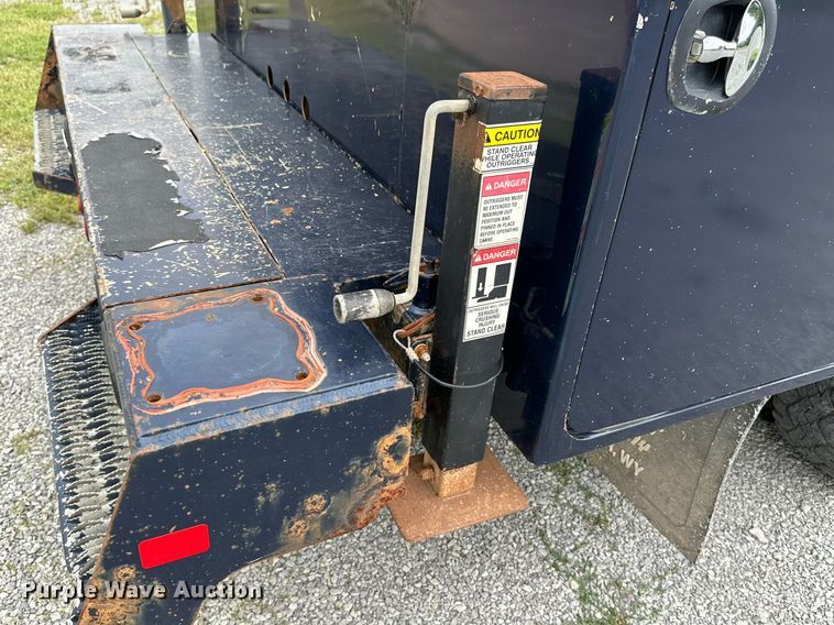 image for item LG9242 2012 Ford F350 Super Duty  SuperCab utility bed pickup truck