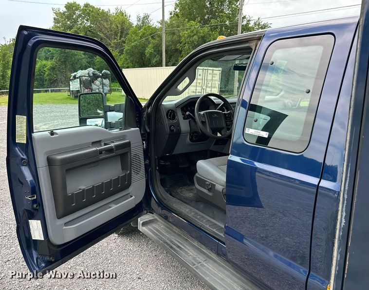 image for item LG9242 2012 Ford F350 Super Duty  SuperCab utility bed pickup truck