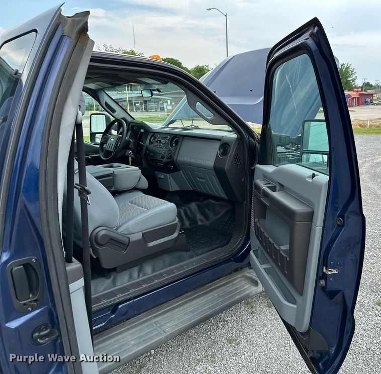 image for item LG9242 2012 Ford F350 Super Duty  SuperCab utility bed pickup truck