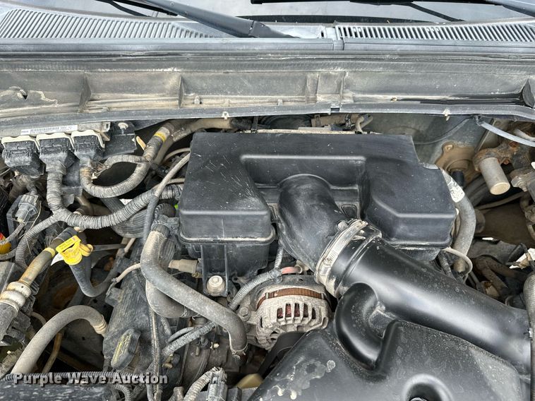 image for item LG9242 2012 Ford F350 Super Duty  SuperCab utility bed pickup truck