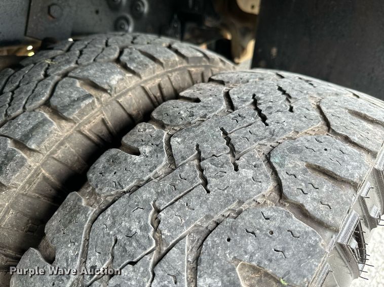 image for item LG9242 2012 Ford F350 Super Duty  SuperCab utility bed pickup truck