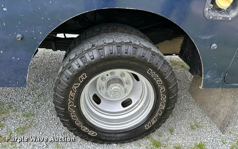 image for item LG9242 2012 Ford F350 Super Duty  SuperCab utility bed pickup truck