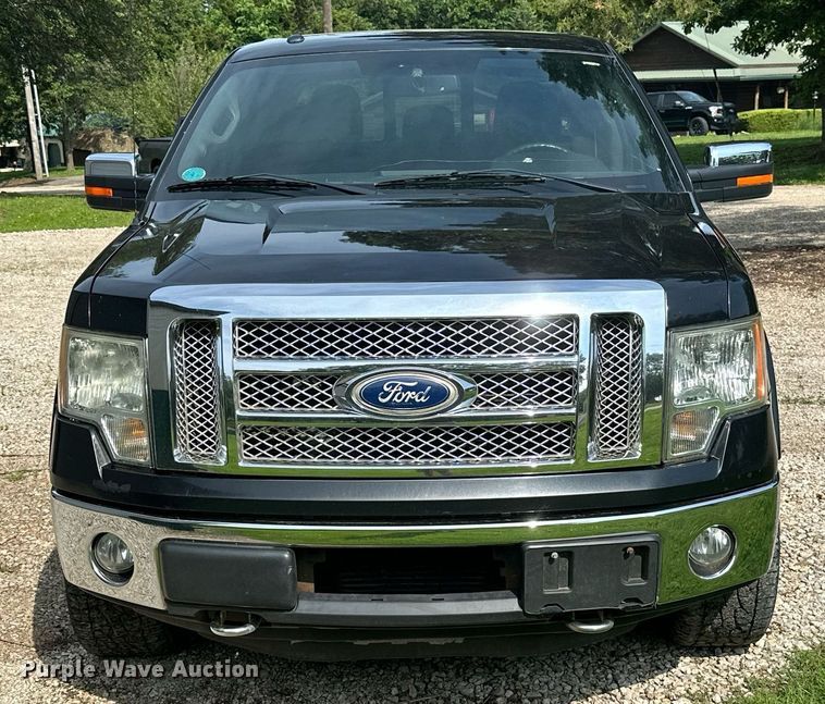 image for item LG9243 2011 Ford F150 Lariat  SuperCrew pickup truck