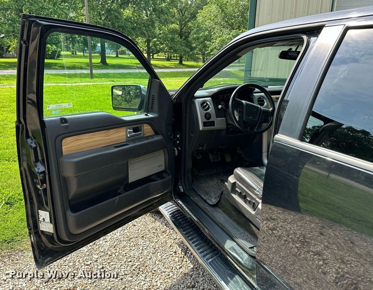 image for item LG9243 2011 Ford F150 Lariat  SuperCrew pickup truck