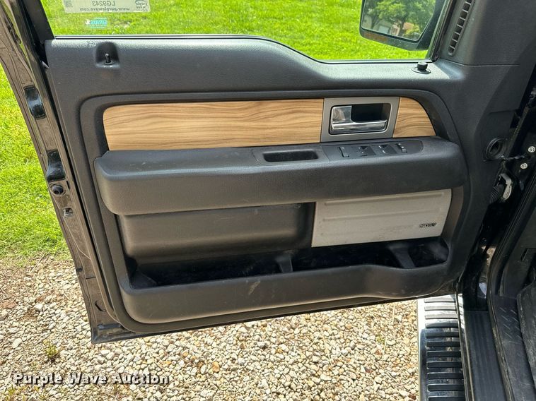 image for item LG9243 2011 Ford F150 Lariat  SuperCrew pickup truck