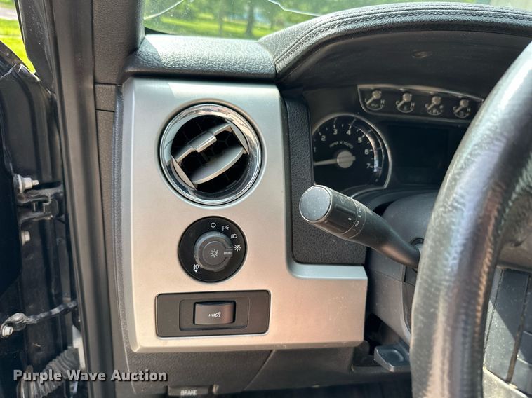 image for item LG9243 2011 Ford F150 Lariat  SuperCrew pickup truck