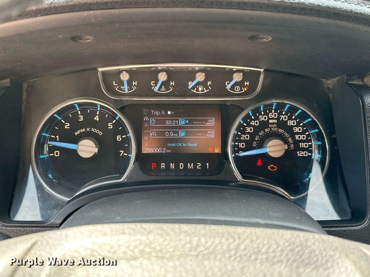 image for item LG9243 2011 Ford F150 Lariat  SuperCrew pickup truck