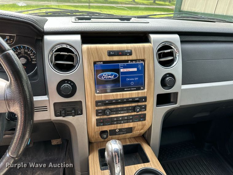 image for item LG9243 2011 Ford F150 Lariat  SuperCrew pickup truck