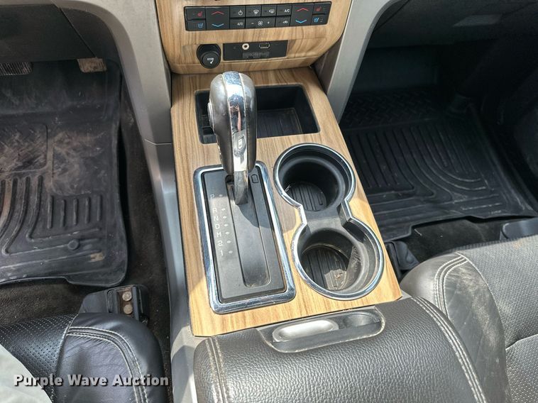 image for item LG9243 2011 Ford F150 Lariat  SuperCrew pickup truck