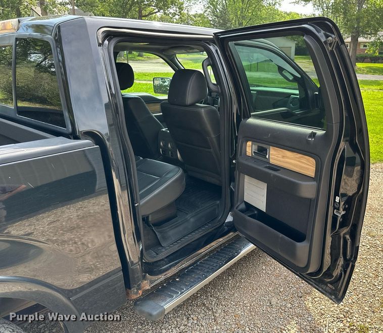 image for item LG9243 2011 Ford F150 Lariat  SuperCrew pickup truck