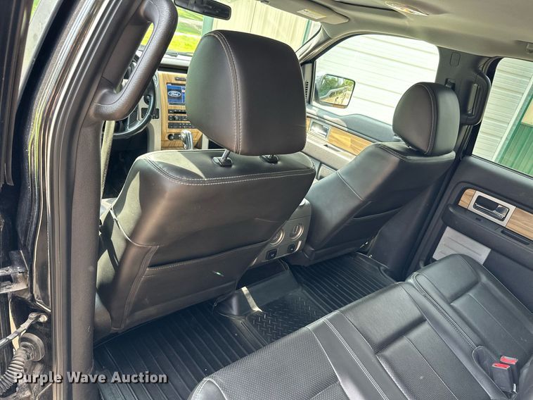 image for item LG9243 2011 Ford F150 Lariat  SuperCrew pickup truck