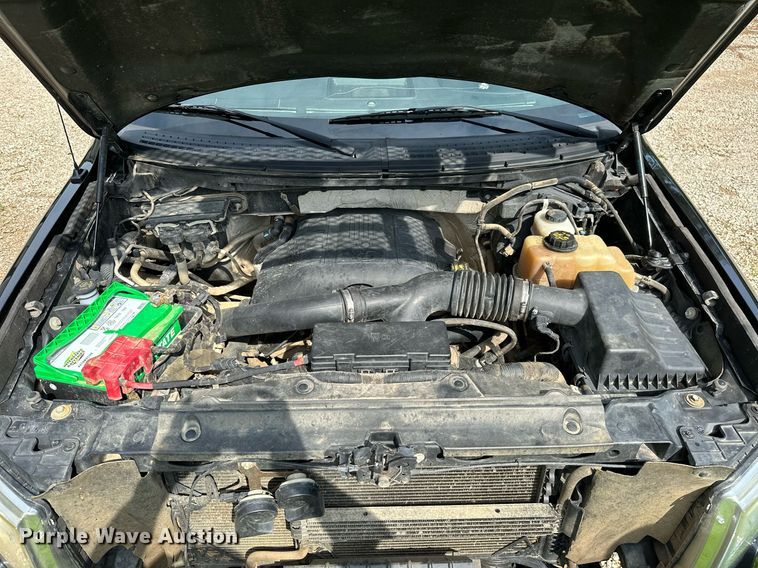 image for item LG9243 2011 Ford F150 Lariat  SuperCrew pickup truck