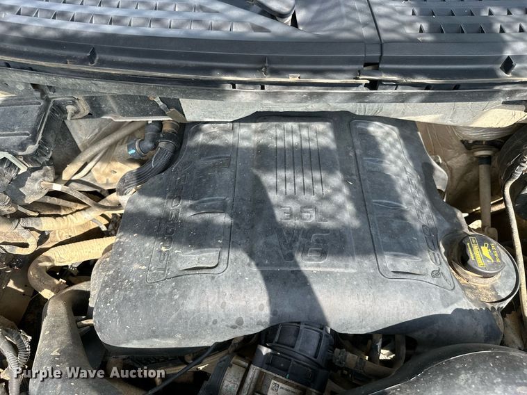 image for item LG9243 2011 Ford F150 Lariat  SuperCrew pickup truck