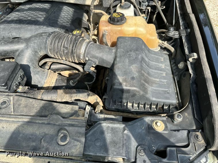 image for item LG9243 2011 Ford F150 Lariat  SuperCrew pickup truck