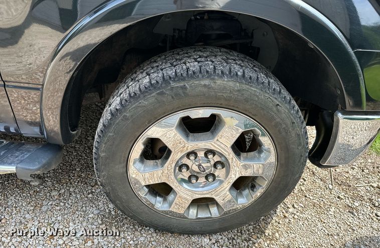 image for item LG9243 2011 Ford F150 Lariat  SuperCrew pickup truck