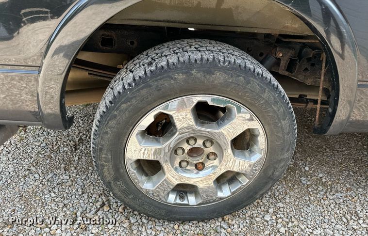 image for item LG9243 2011 Ford F150 Lariat  SuperCrew pickup truck