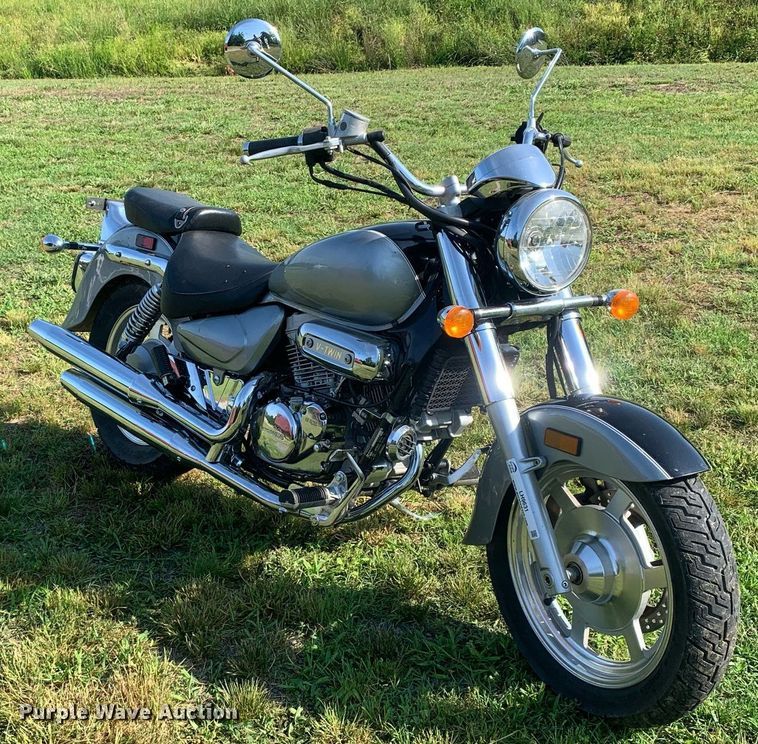 image for item LH9631 2009 Hyosung GV250  motorcycle