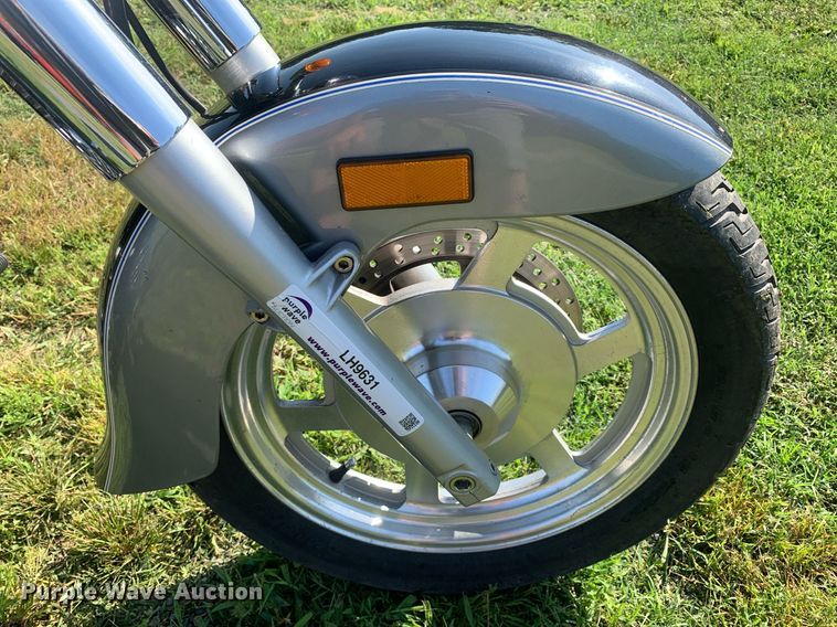 image for item LH9631 2009 Hyosung GV250  motorcycle