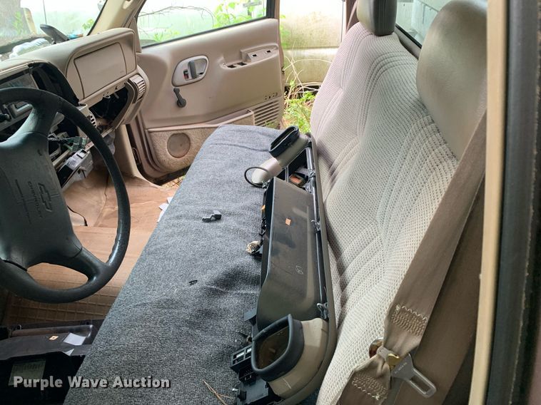 image for item LH9636 1997 Chevrolet Cheyenne 1500  pickup truck