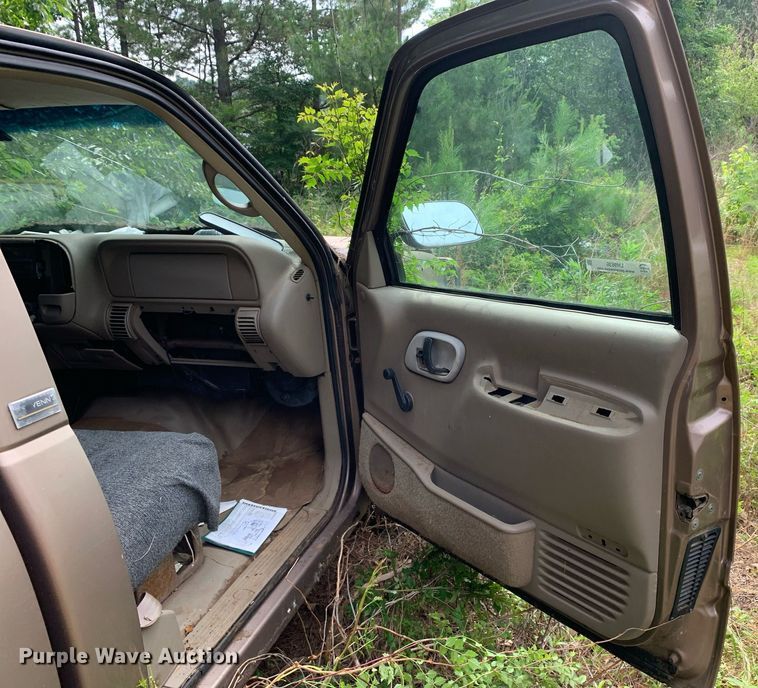 image for item LH9636 1997 Chevrolet Cheyenne 1500  pickup truck