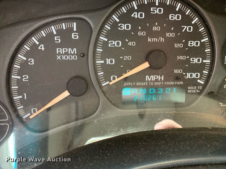 image for item LH9638 2002 Chevrolet Silverado 1500  Ext. Cab pickup truck