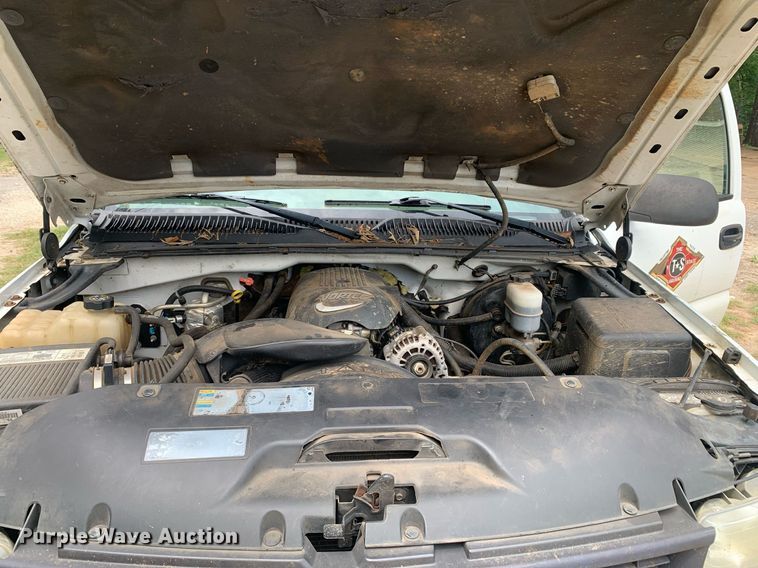 image for item LH9638 2002 Chevrolet Silverado 1500  Ext. Cab pickup truck