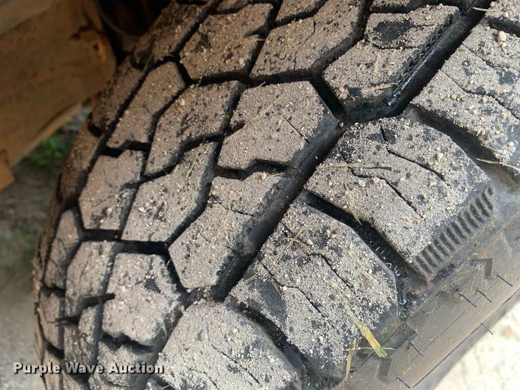 image for item LH9638 2002 Chevrolet Silverado 1500  Ext. Cab pickup truck