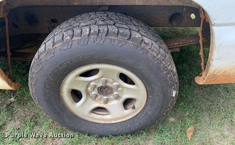 image for item LH9638 2002 Chevrolet Silverado 1500  Ext. Cab pickup truck