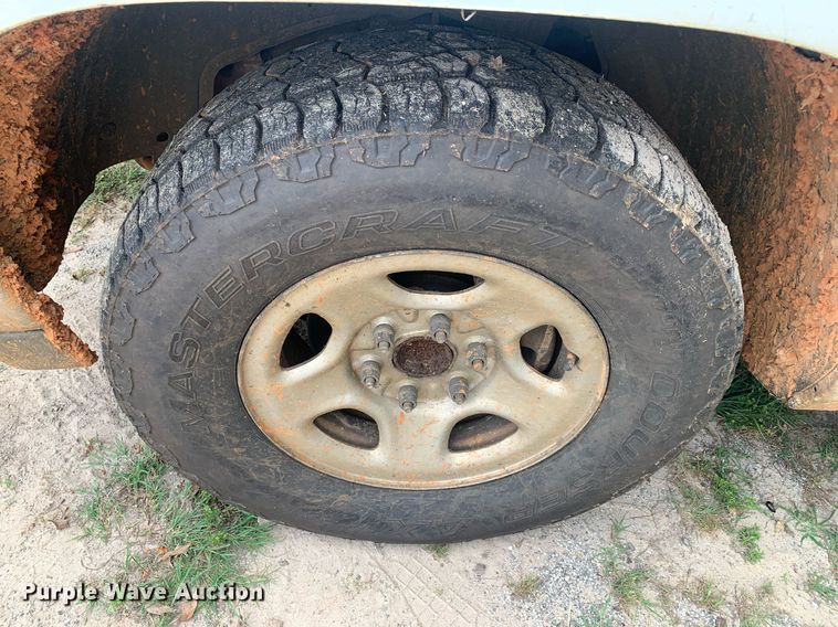 image for item LH9638 2002 Chevrolet Silverado 1500  Ext. Cab pickup truck