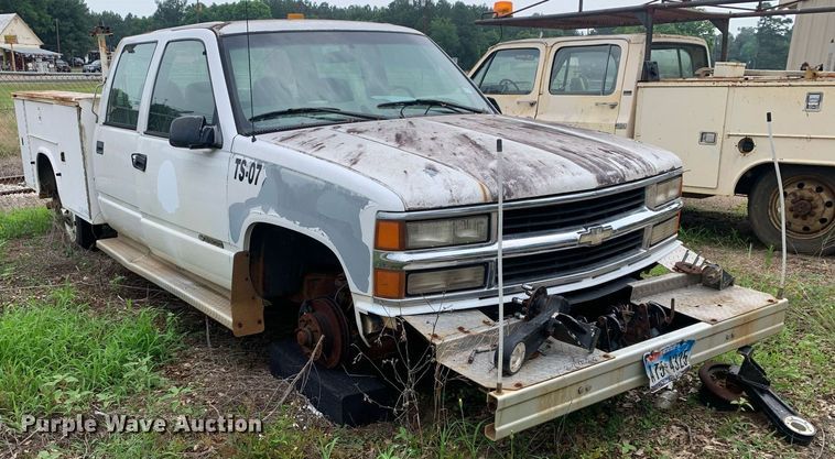 image for item LH9639 2000 Chevrolet C3500  Crew Cab utility bed pickup truck