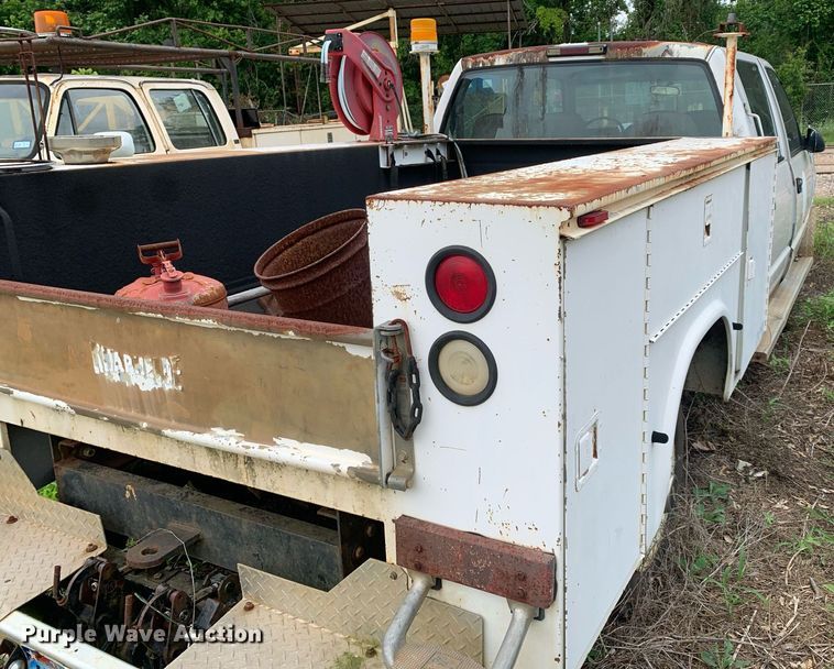 image for item LH9639 2000 Chevrolet C3500  Crew Cab utility bed pickup truck