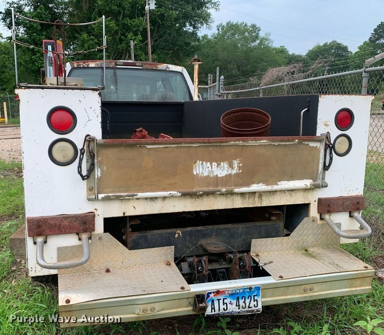 image for item LH9639 2000 Chevrolet C3500  Crew Cab utility bed pickup truck