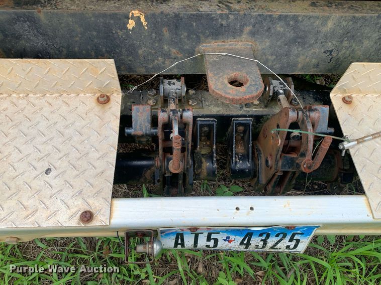 image for item LH9639 2000 Chevrolet C3500  Crew Cab utility bed pickup truck