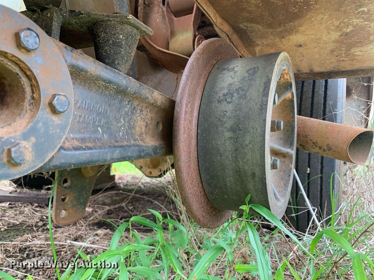 image for item LH9639 2000 Chevrolet C3500  Crew Cab utility bed pickup truck