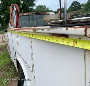 image for item LH9639 2000 Chevrolet C3500  Crew Cab utility bed pickup truck