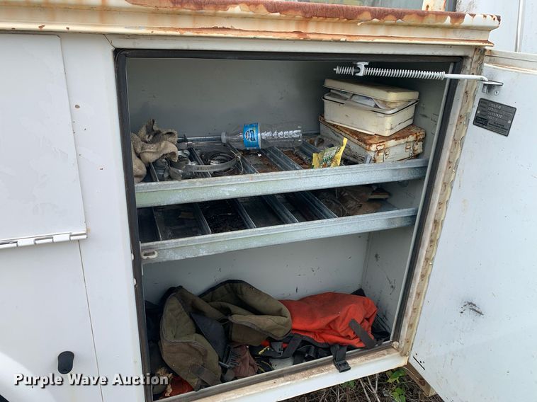 image for item LH9639 2000 Chevrolet C3500  Crew Cab utility bed pickup truck