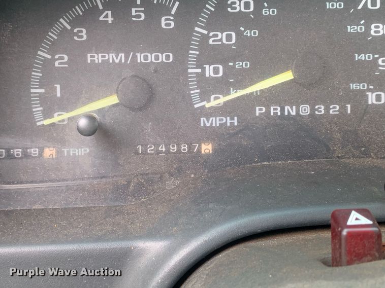 image for item LH9639 2000 Chevrolet C3500  Crew Cab utility bed pickup truck