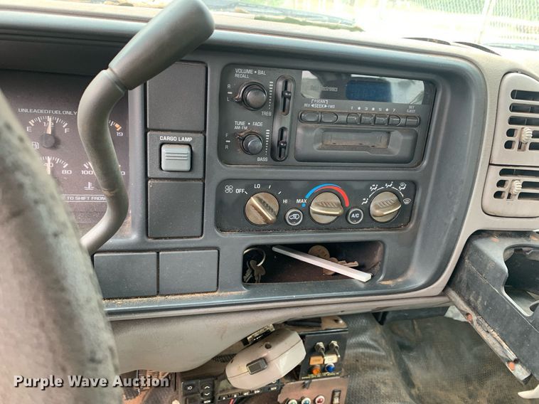 image for item LH9639 2000 Chevrolet C3500  Crew Cab utility bed pickup truck