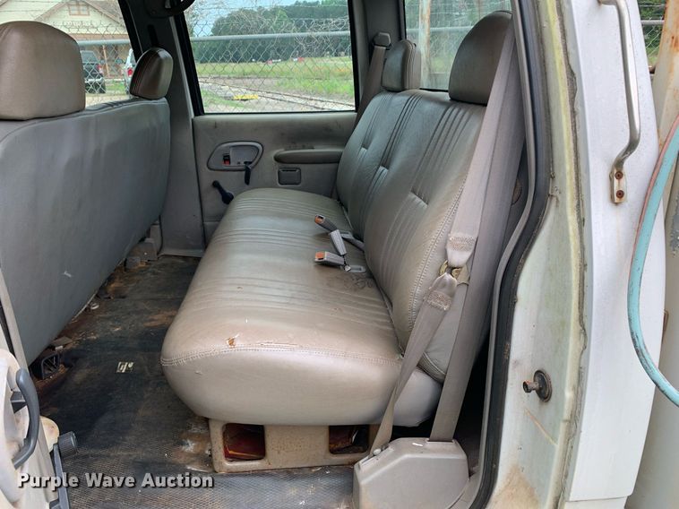 image for item LH9639 2000 Chevrolet C3500  Crew Cab utility bed pickup truck