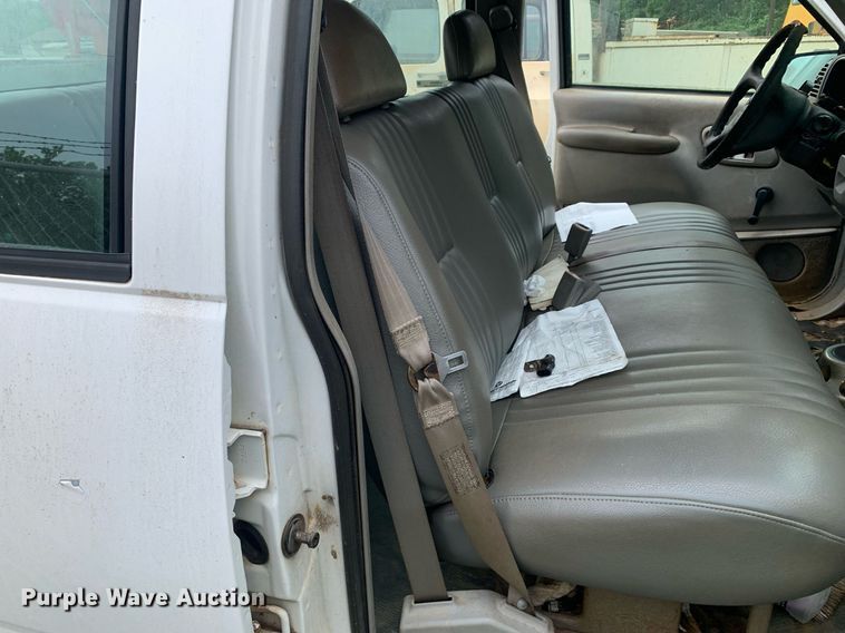 image for item LH9639 2000 Chevrolet C3500  Crew Cab utility bed pickup truck