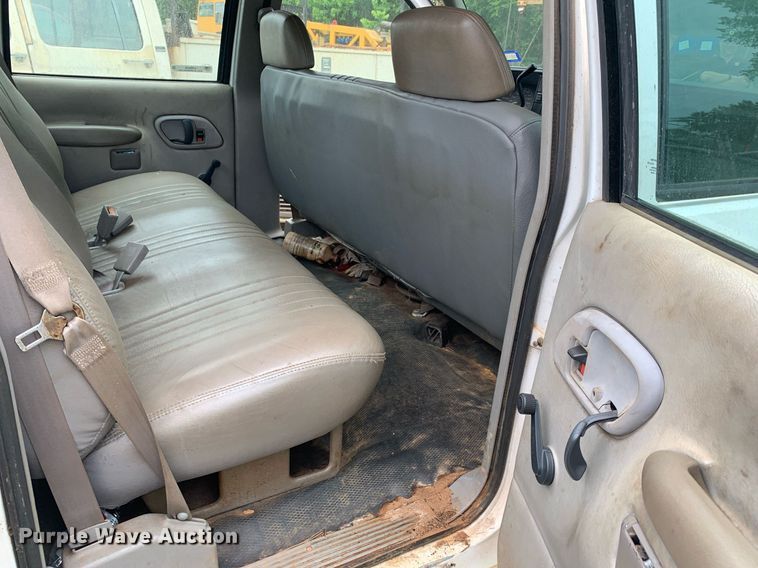 image for item LH9639 2000 Chevrolet C3500  Crew Cab utility bed pickup truck