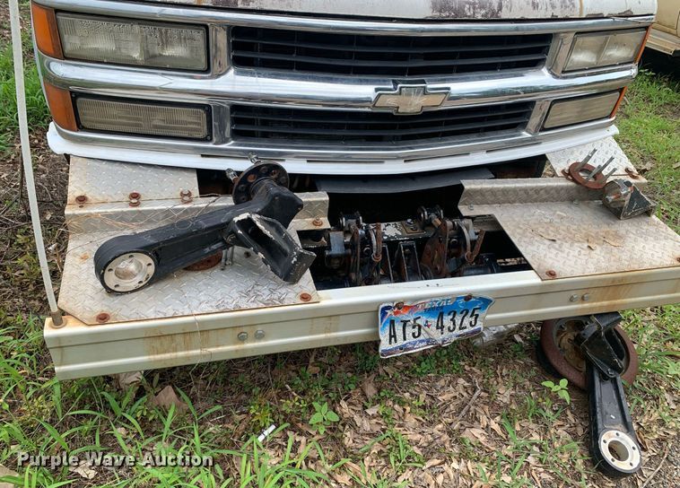 image for item LH9639 2000 Chevrolet C3500  Crew Cab utility bed pickup truck