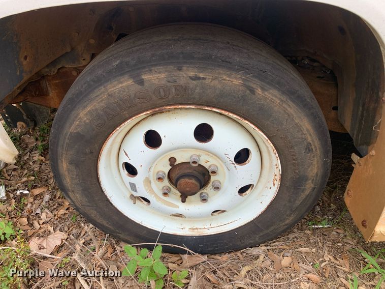 image for item LH9639 2000 Chevrolet C3500  Crew Cab utility bed pickup truck