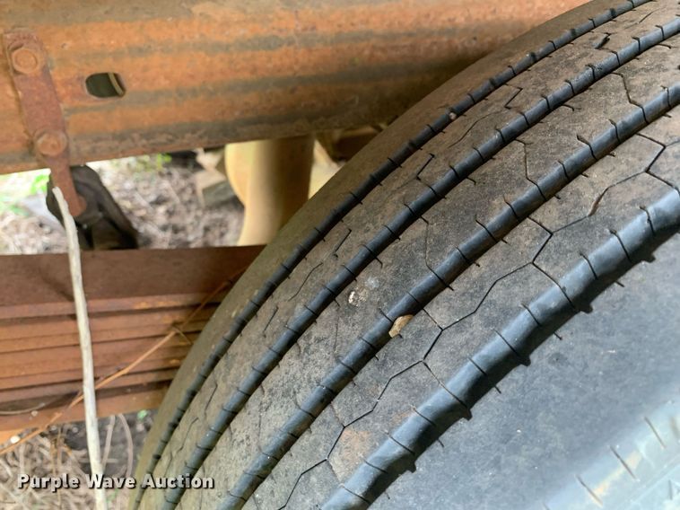 image for item LH9639 2000 Chevrolet C3500  Crew Cab utility bed pickup truck