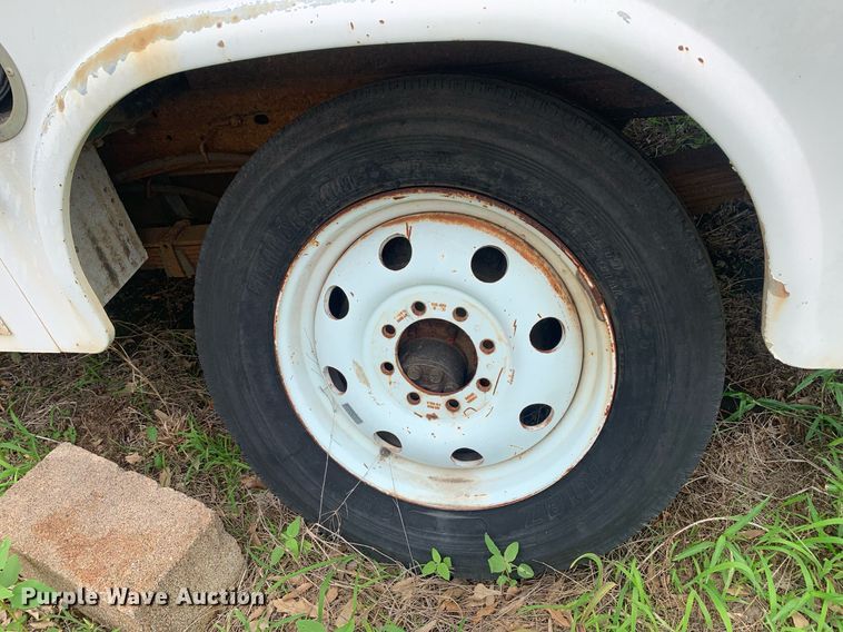 image for item LH9639 2000 Chevrolet C3500  Crew Cab utility bed pickup truck