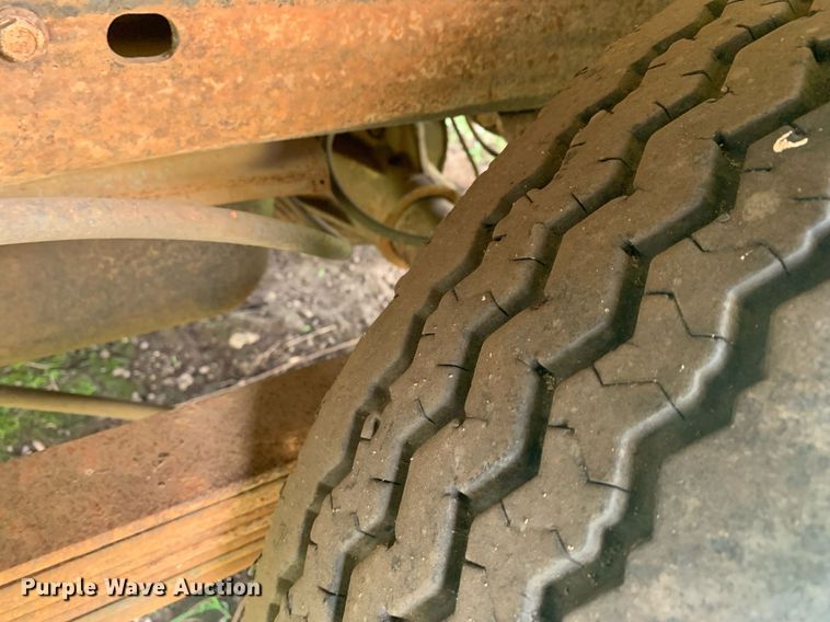 image for item LH9639 2000 Chevrolet C3500  Crew Cab utility bed pickup truck